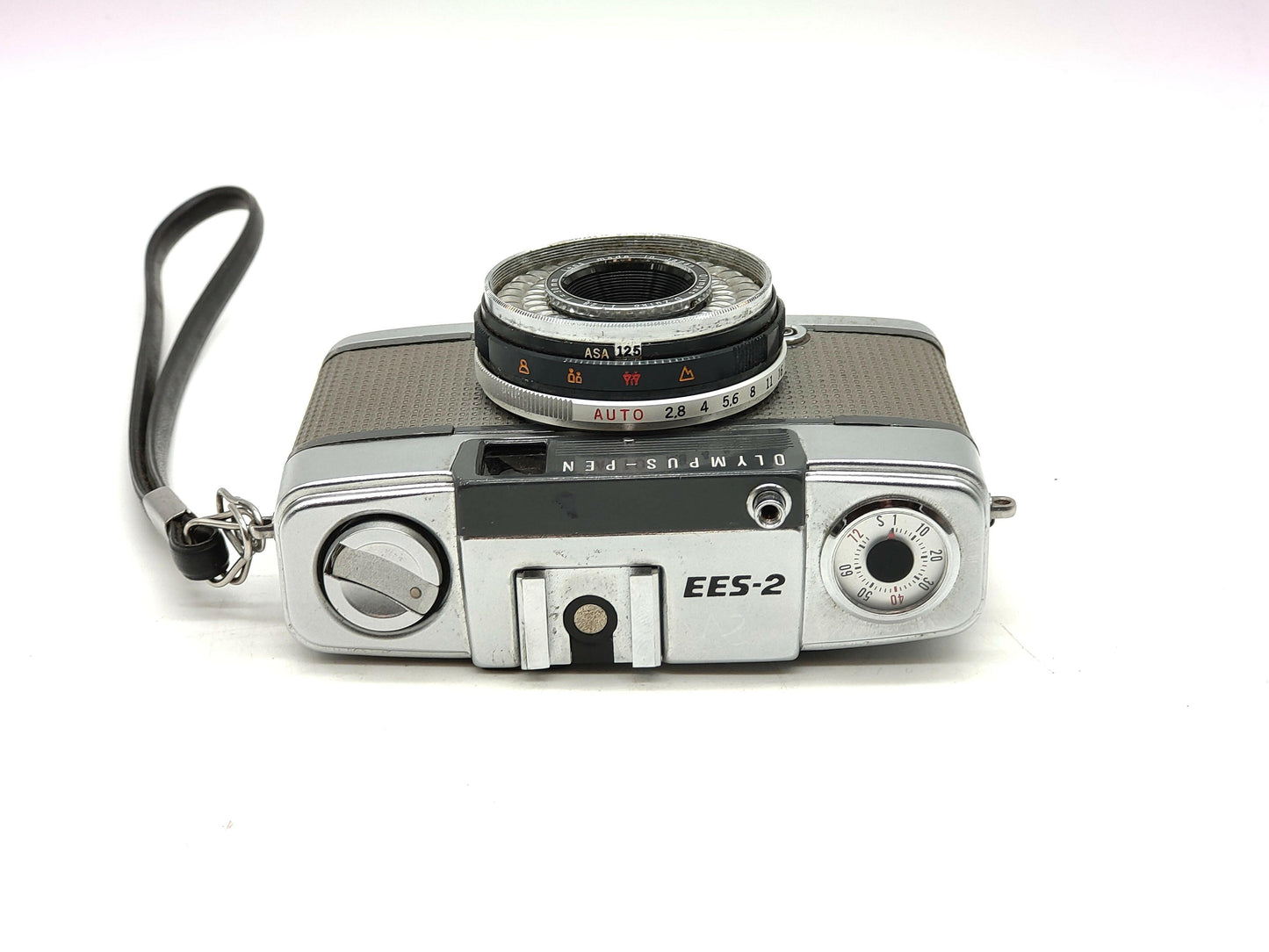 Olympus PEN EES-2 film camera.