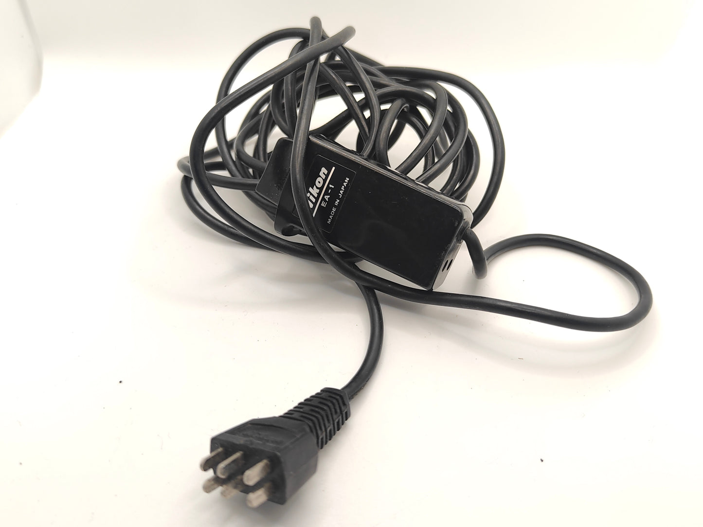 Remote release for Nikon R8 / R10 cameras (EA-1)