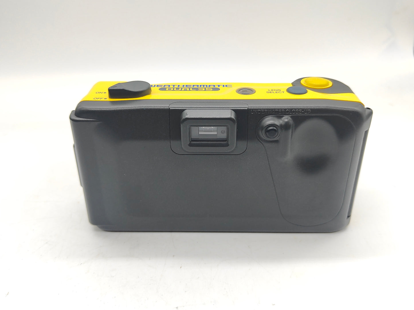 Minolta Weathermatic 35DL / Dual 35 underwater point-and-shoot camera