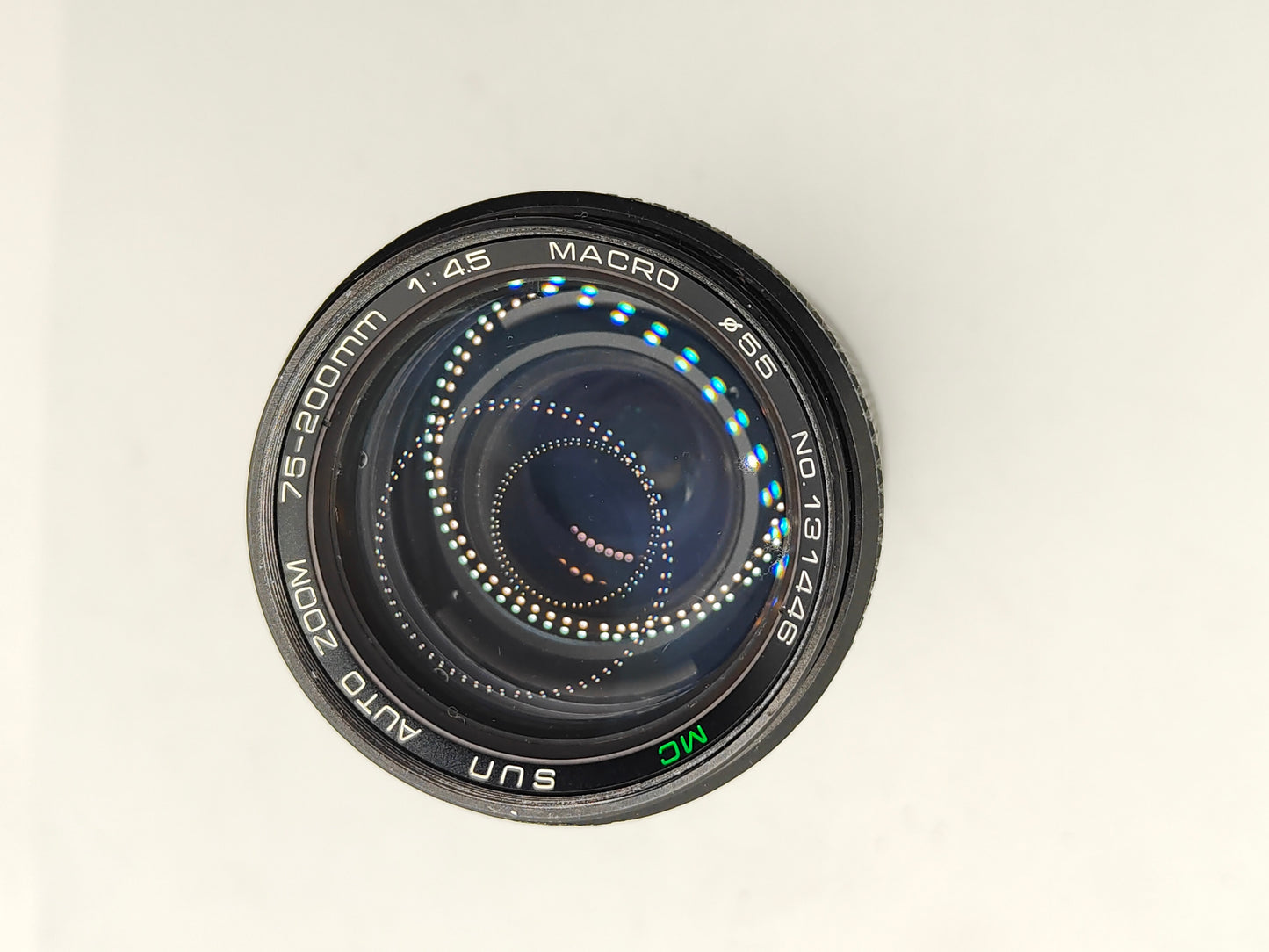 75-200mm f/4.5-4.8 telephoto zoom lens for Minolta SLRs. Brand: Sun (Japan)