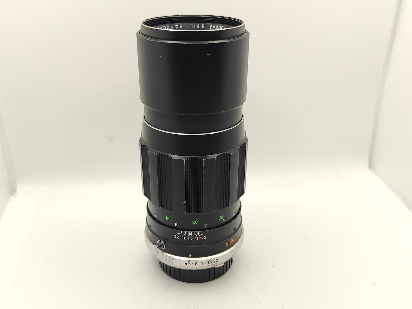 Minolta 200mm f/4.5 telephoto lens for Minolta SLRs - fair condition