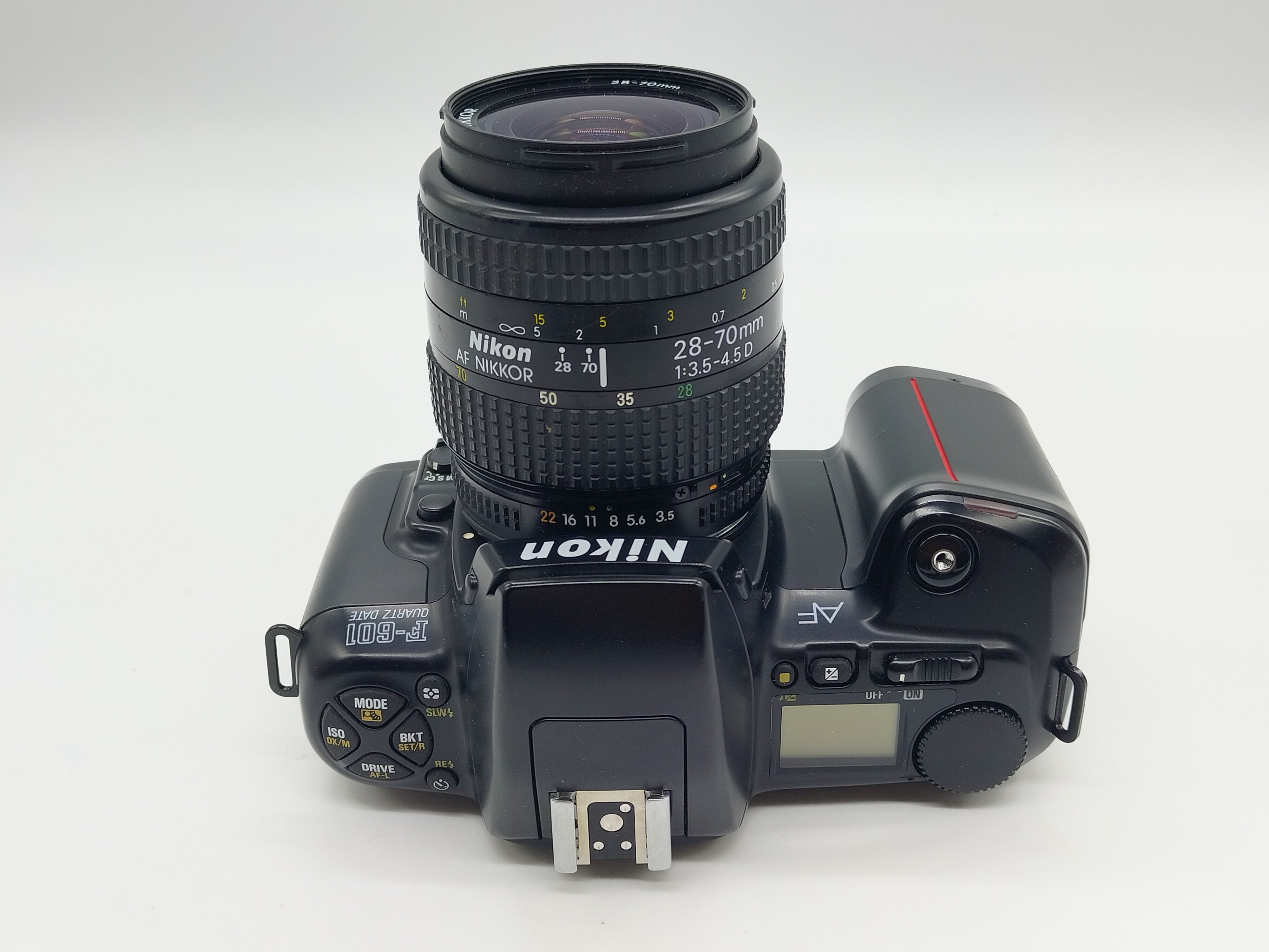 Nikon F601 autofocus film camera + 28-70mm zoom lens – Classic