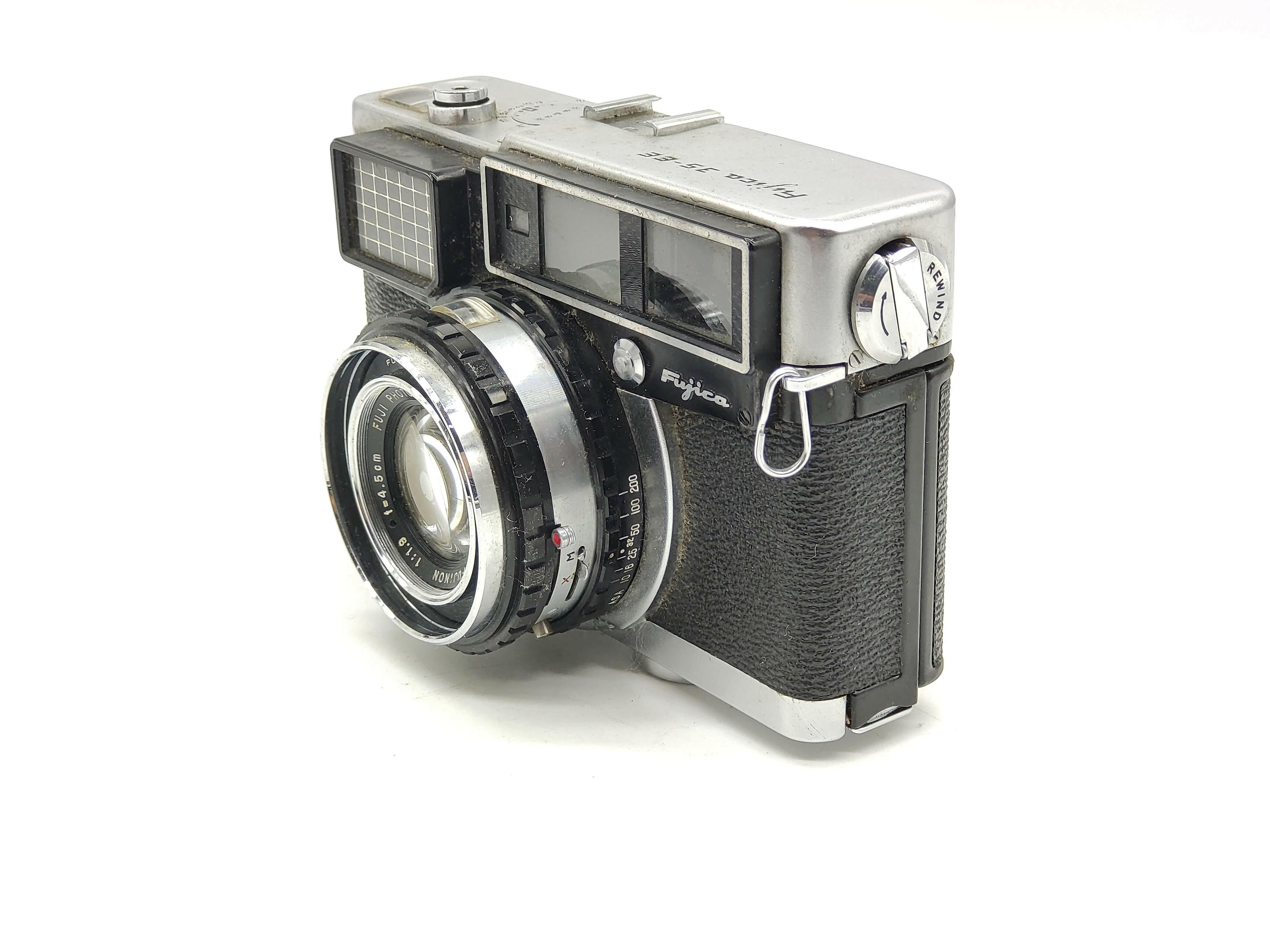 1961 Vintage Fujica 35 Automagic outlets Film Camera