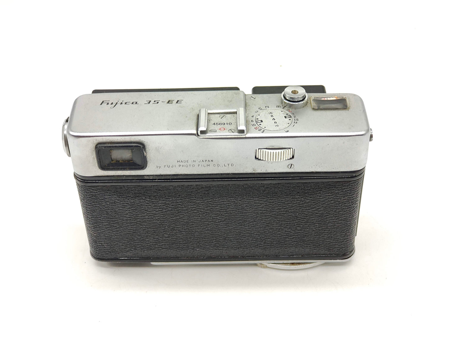 Fujica 35 EE rangefinder camera