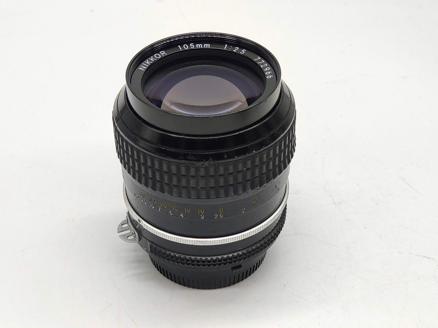 Nikon 105mm f/2.5 Nikkor AI lens
