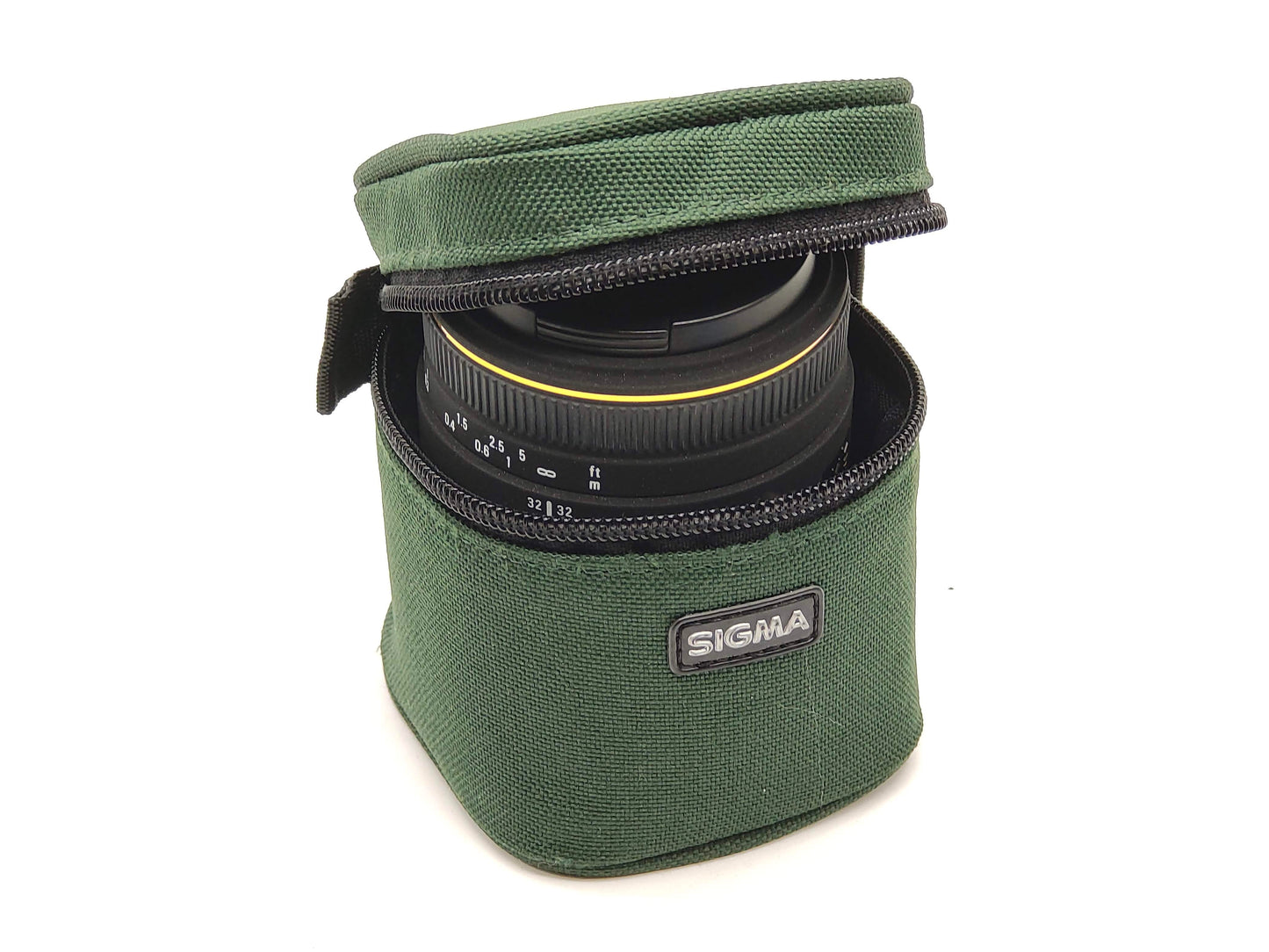 Sigma 50mm f/2.8 DG Macro lens for Nikon Autofocus SLRs. As new condition.