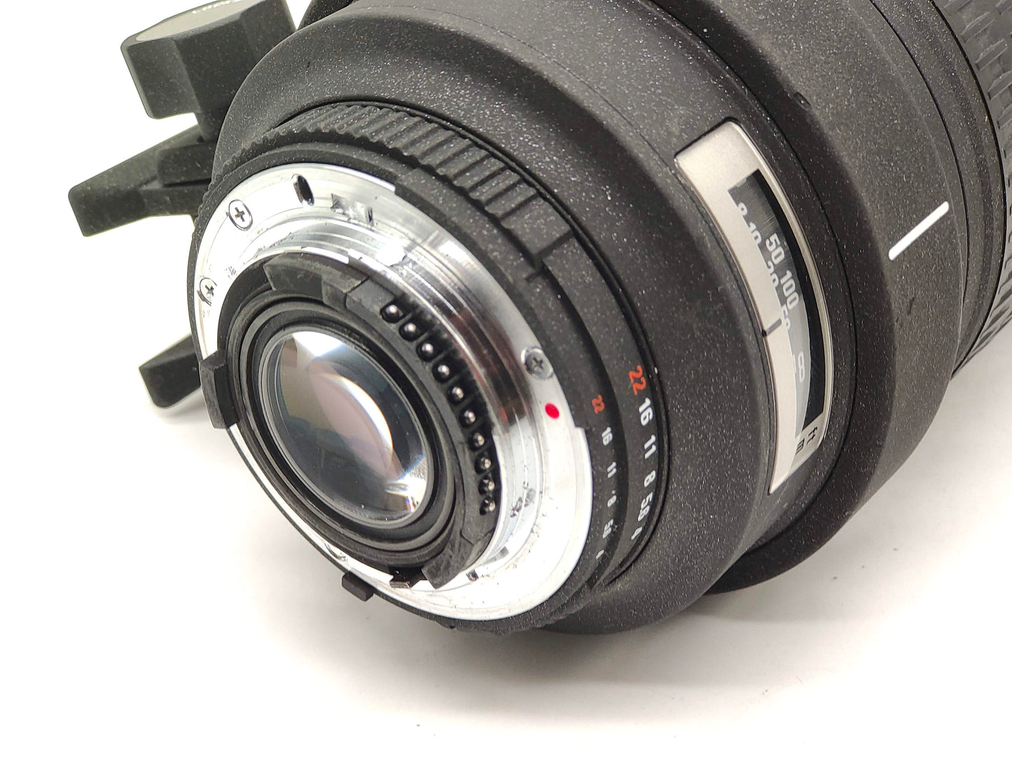 Sigma 50-500mm APO zoom lens for Nikon AF SLRs