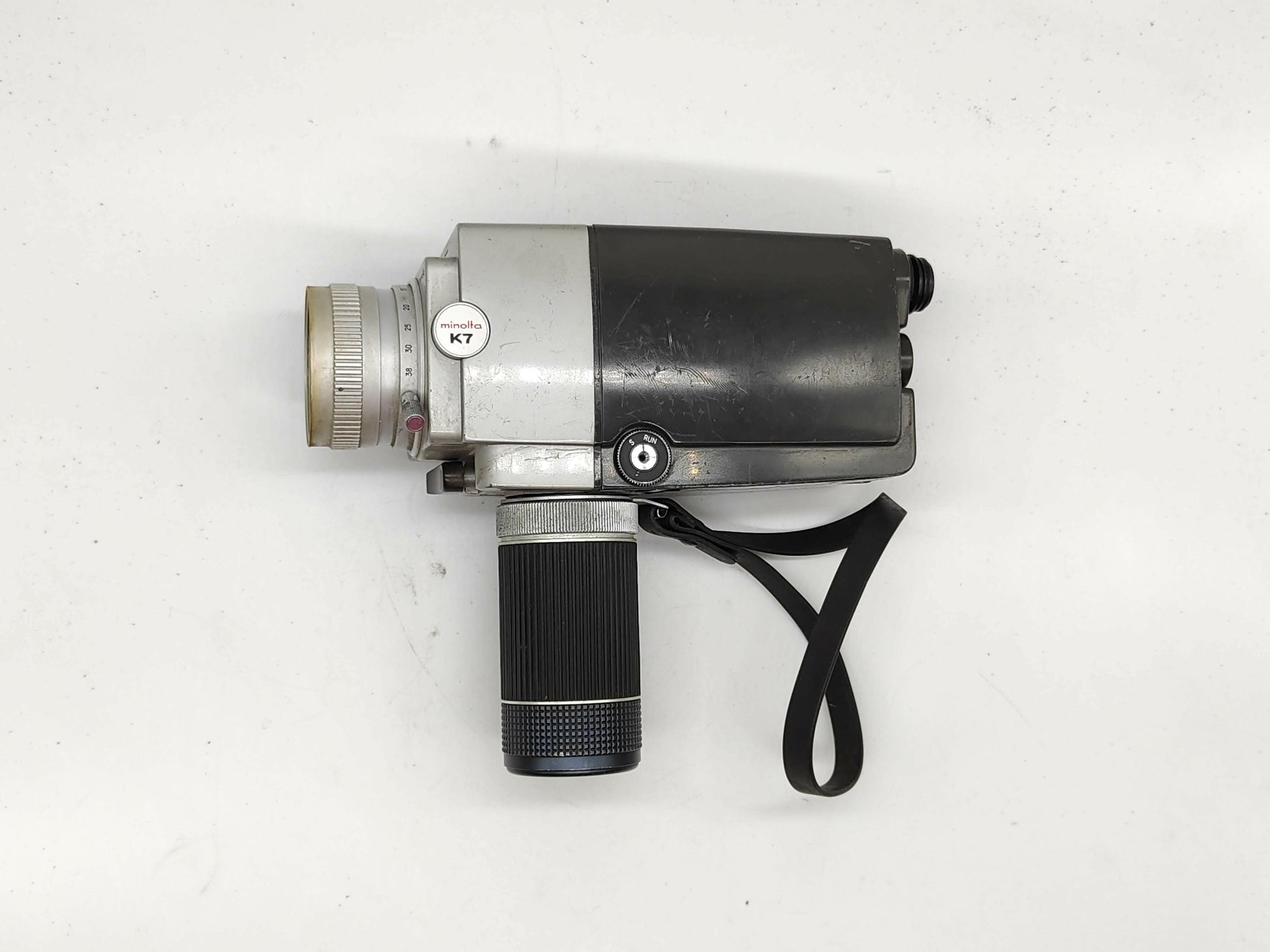 Caméra de cinéma vintage Minolta Autopak-8 D6 Super 8 avec Caméra de cinéma vintage Minolta Autopak-8 D6 Super 8 avec