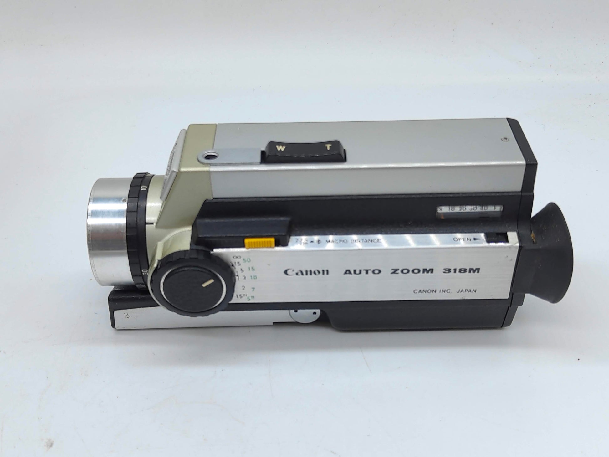 Canon auto zoom, 318M, caméra Super 8, avec housse de protection Canon auto zoom, 318M, caméra Super 8, avec housse de protection