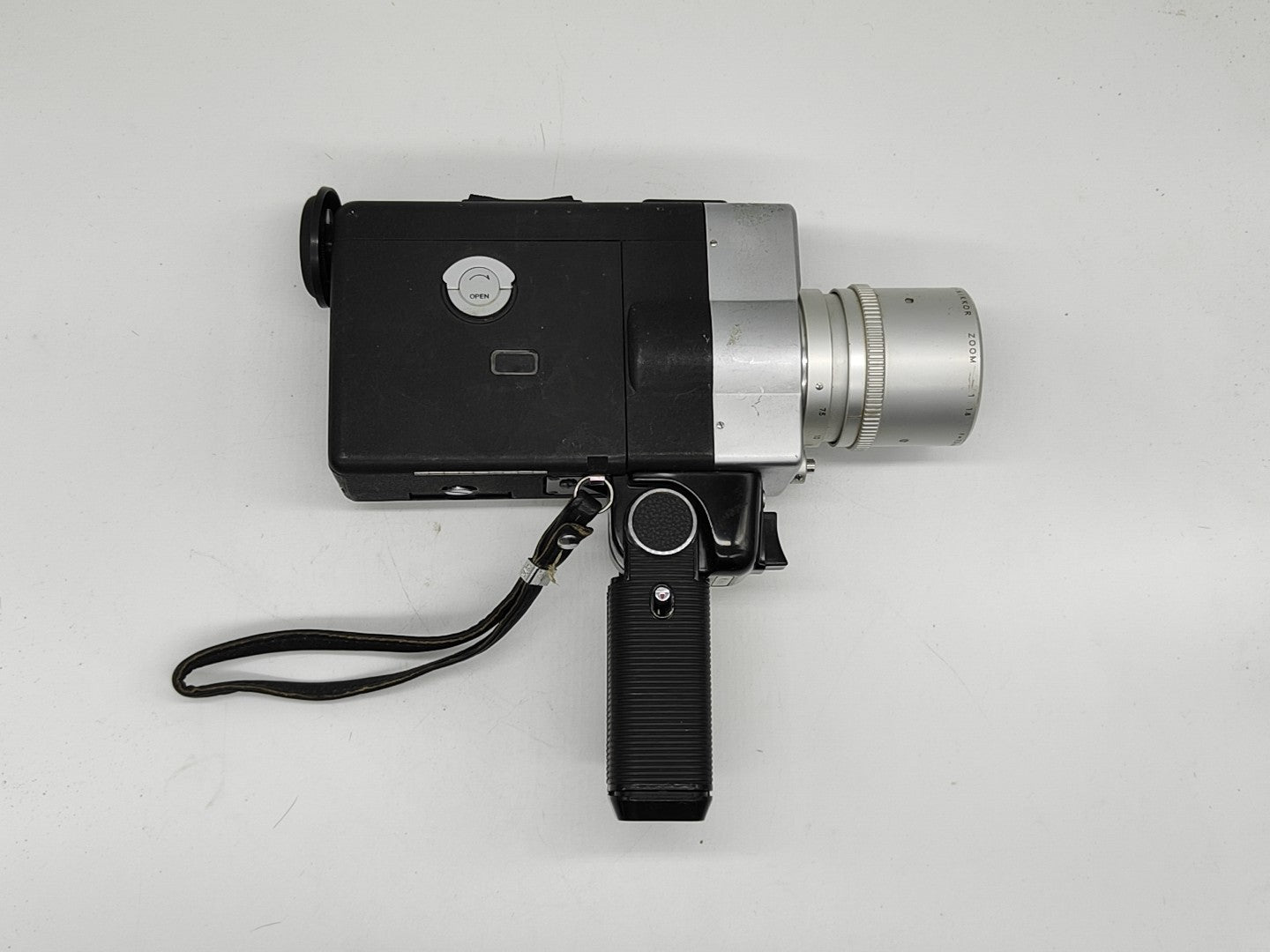 FILM TESTED Nikon 8x Super Zoom - Super-8 movie camera