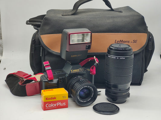 Canon T70 SLR camera full kit with bag