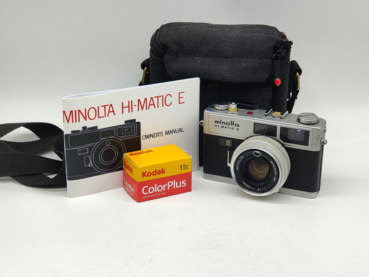 Minolta HiMatic E rangefinder camera gift set