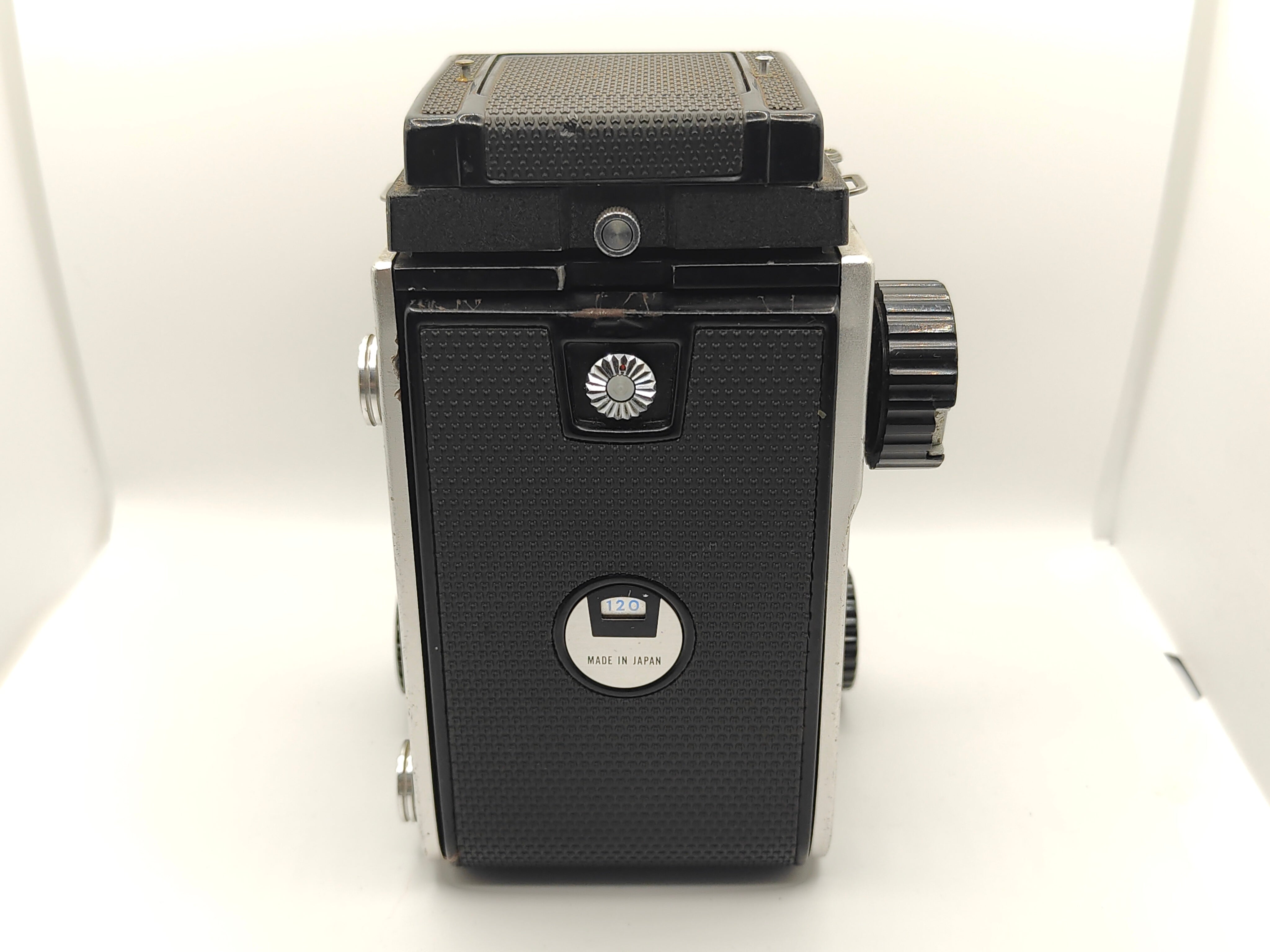 Mamiya C220 medium format camera + 80mm lens | Classic Cameras AU