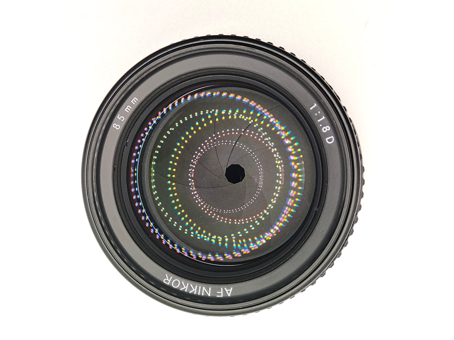 Nikkor 85mm f/1.8D AF portrait lens