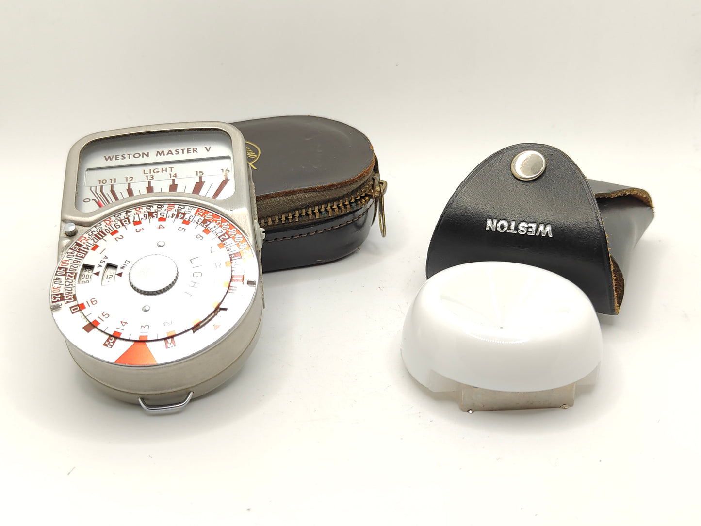 Weston Master V exposure meter with incident light diffuser