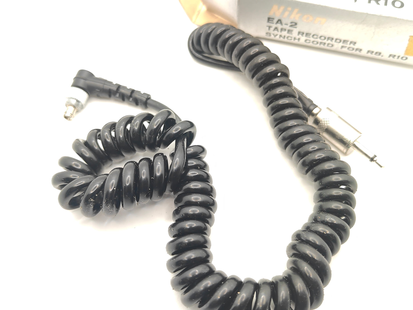 Tape record sync cord for Nikon R8 / R10 cameras (EA-2)