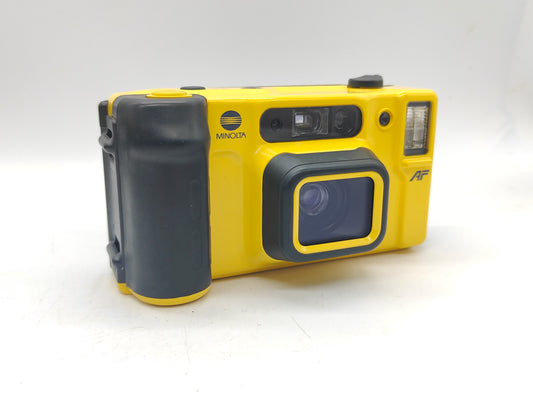 Minolta Weathermatic 35DL / Dual 35 underwater point-and-shoot camera