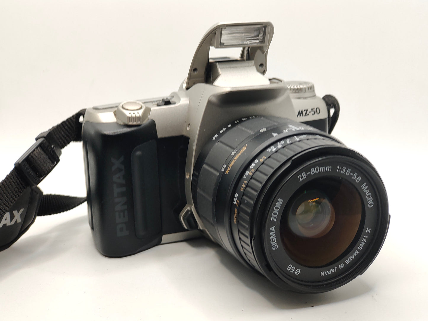 Pentax MZ-50 Autofocus film SLR with Sigma 28-80mm zoom lens