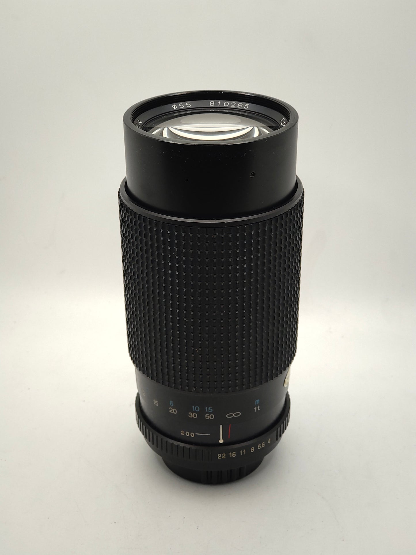 Tokina 85-200mm f/4 zoom lens for Pentax M42 mount