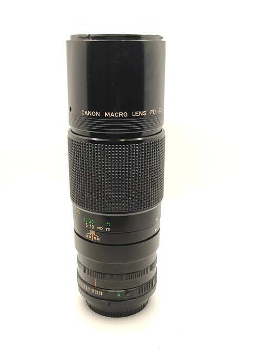 Canon FD 200mm f4 MACRO telephoto lens for AE-1, A-1, FTb SLRs