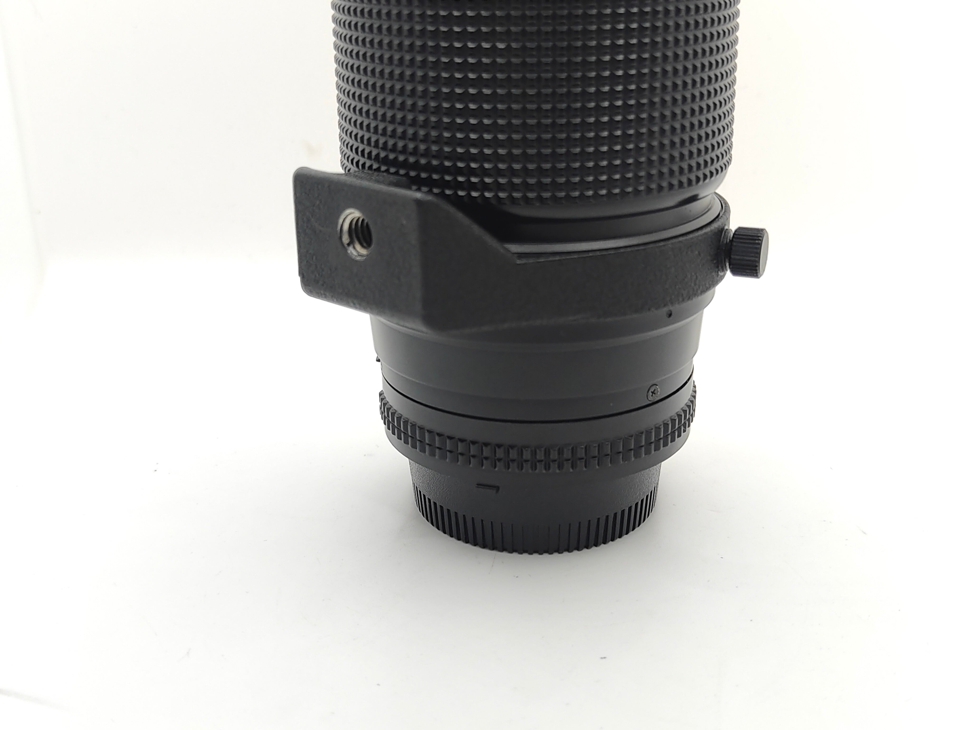 AF Nikkor 75-300mm f/4.5-5.6 telephoto zoom lens for Nikon