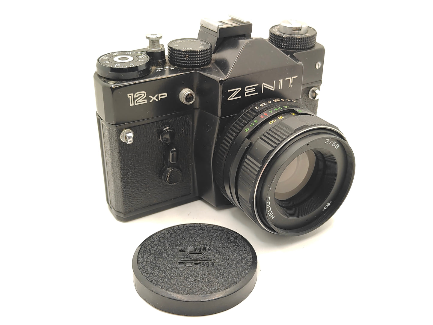 Zenith 12XP SLR with Helios 58mm f/2 lens
