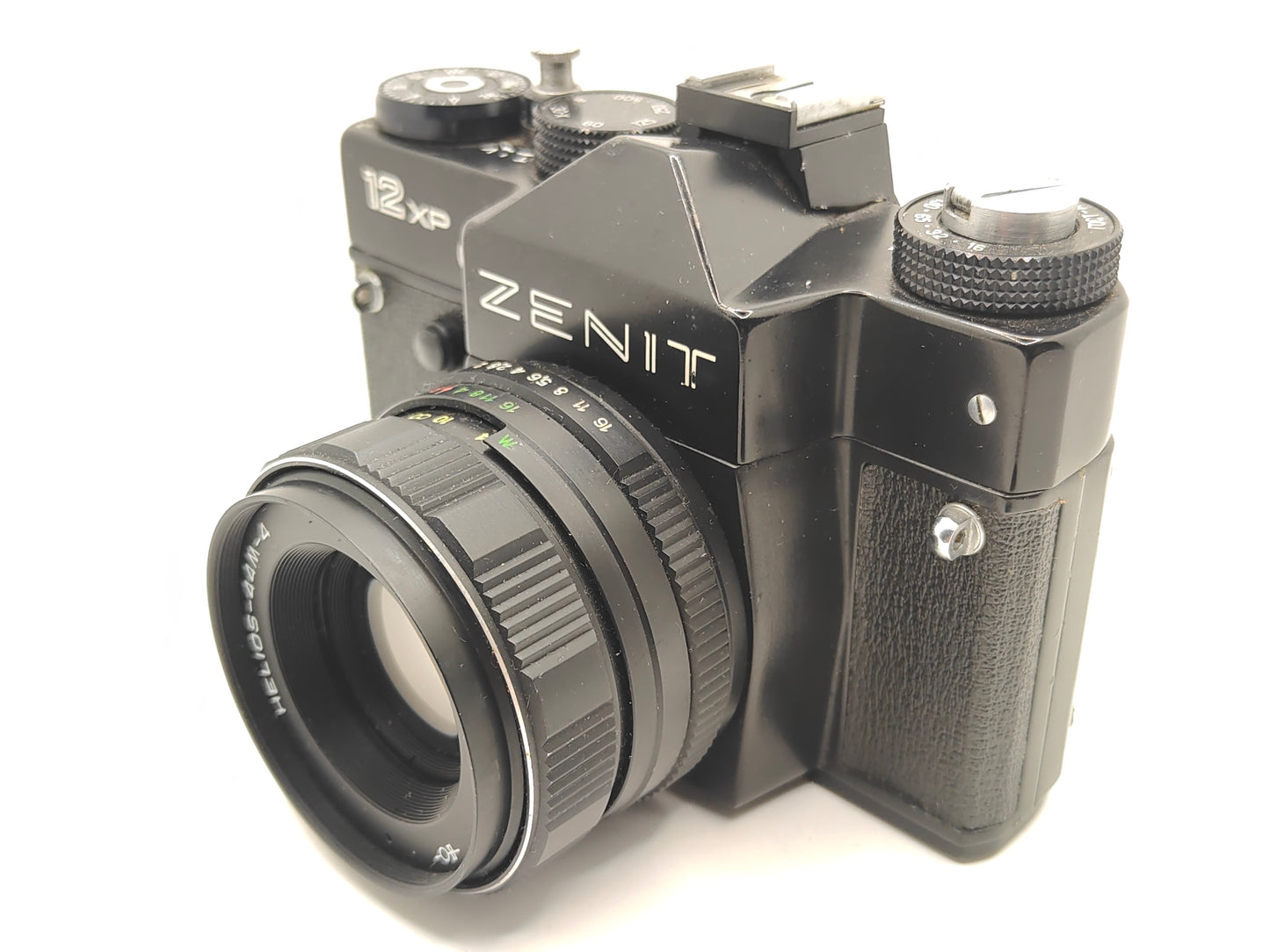 Zenith 12XP SLR with Helios 58mm f/2 lens