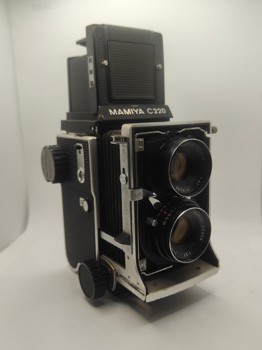Mamiya C220 medium format camera + 80mm lens