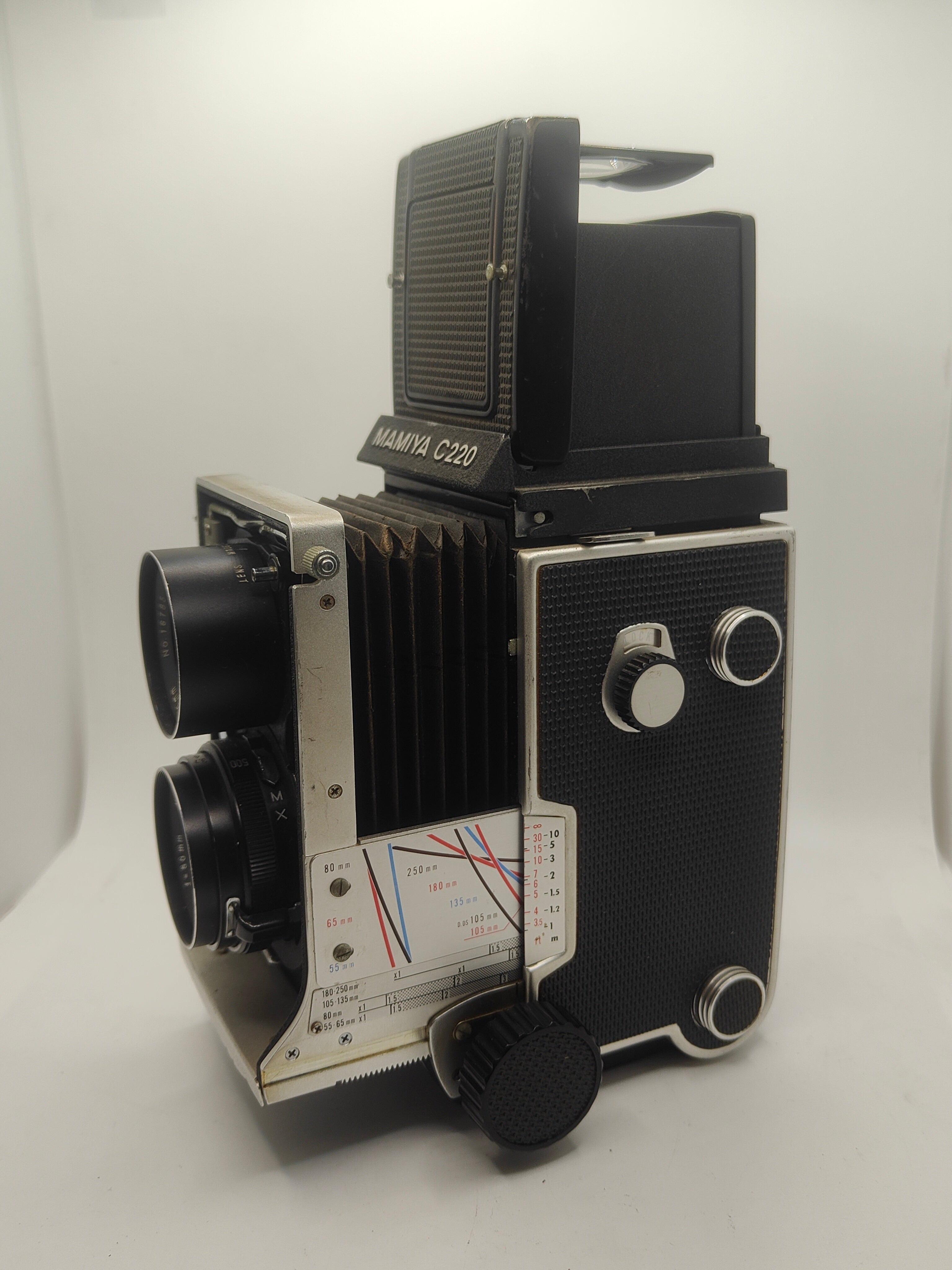 Mamiya C220 medium format camera + 80mm lens | Classic Cameras AU