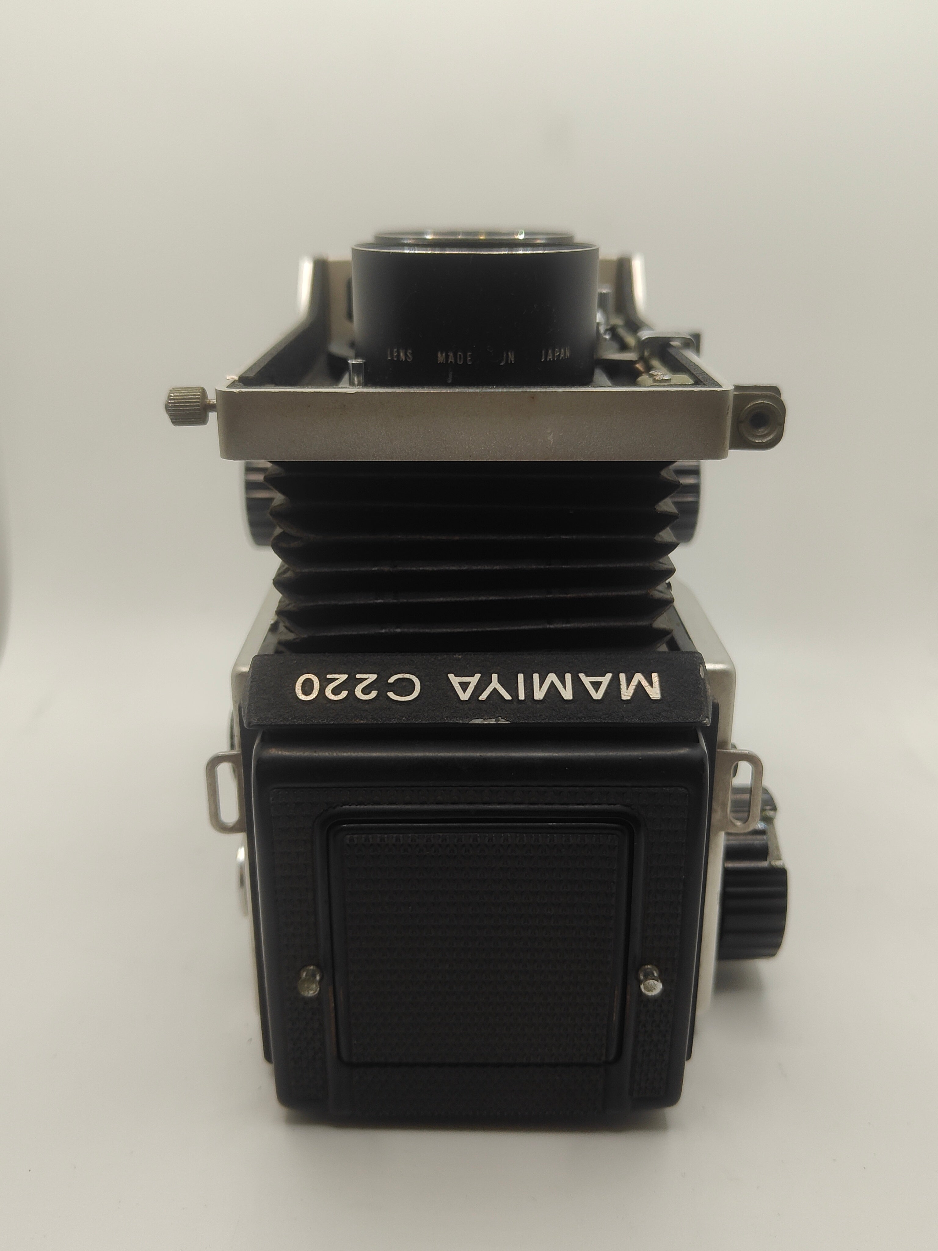 Mamiya C220 medium format camera + 80mm lens | Classic Cameras AU