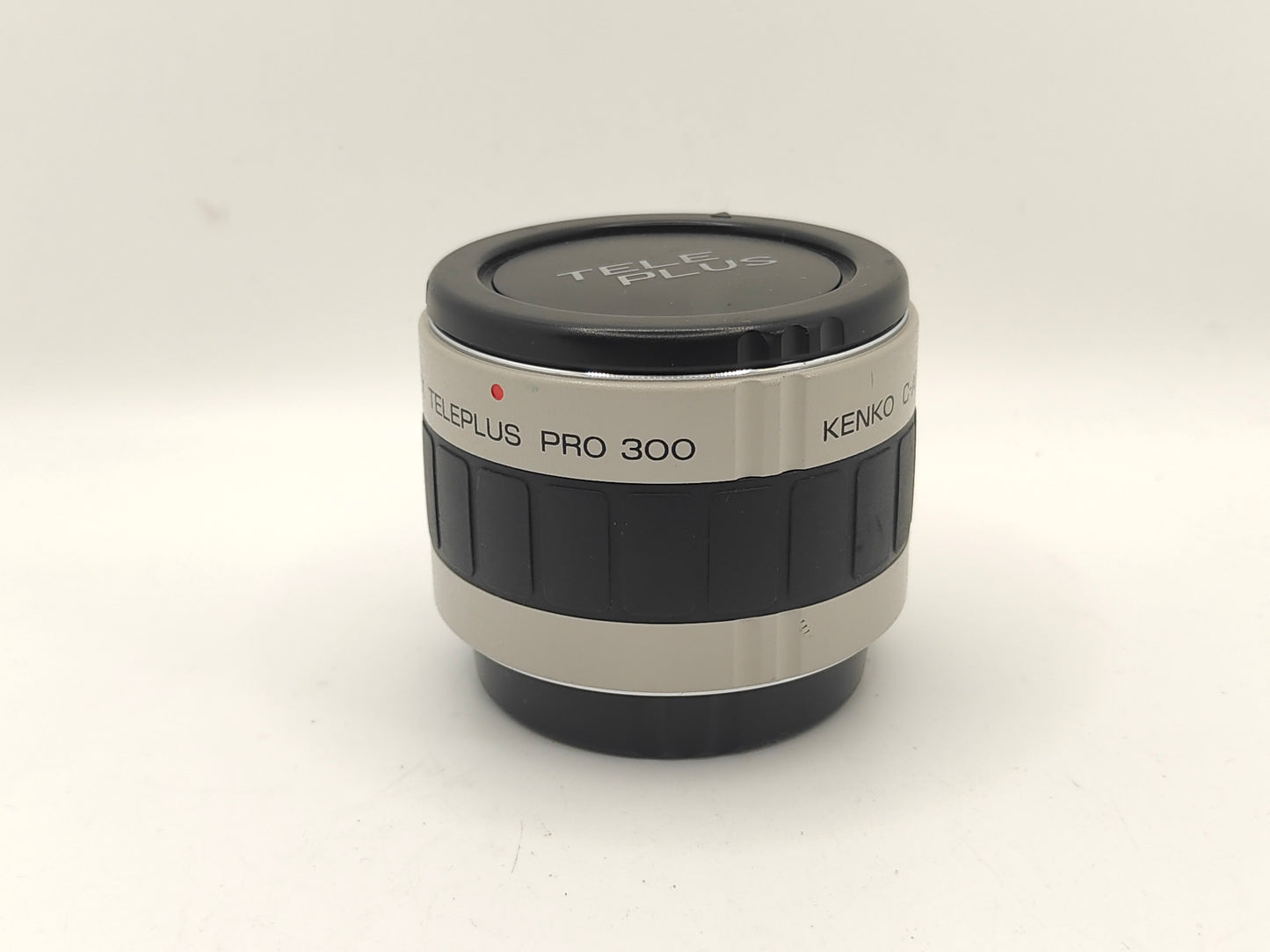 Teleplus 2x teleconverter for Canon Autofocus SLRs.