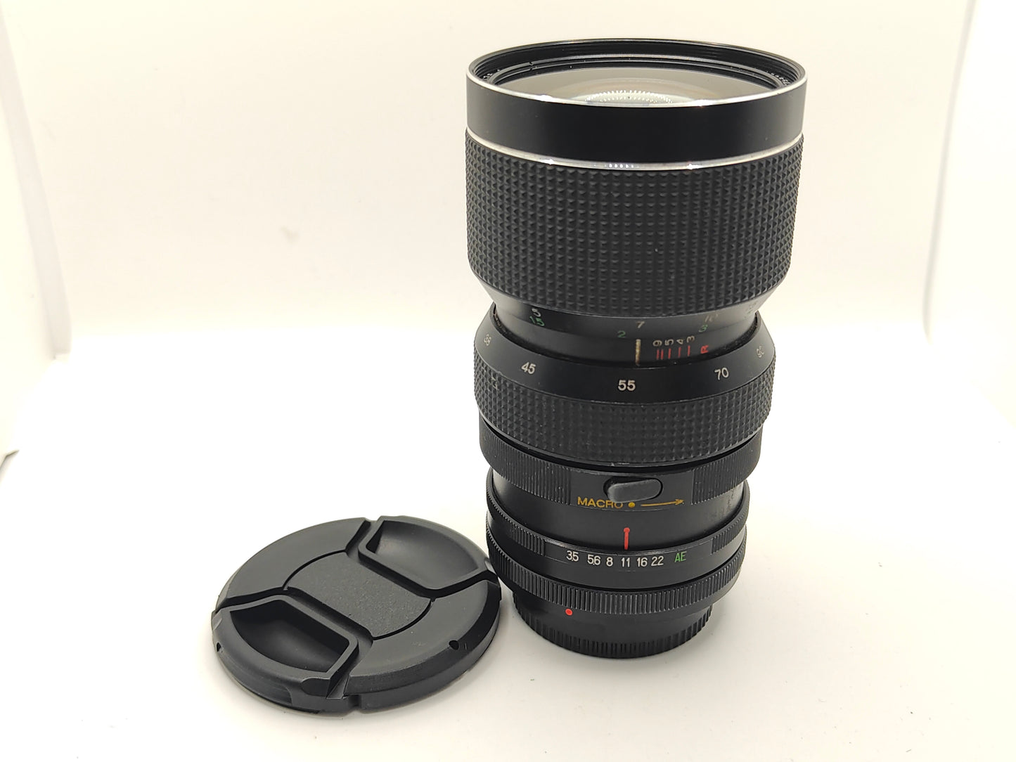 Sun 38-90mm f/3.5 retro zoom lens. Canon FD mount for Canon AE-1 etc..