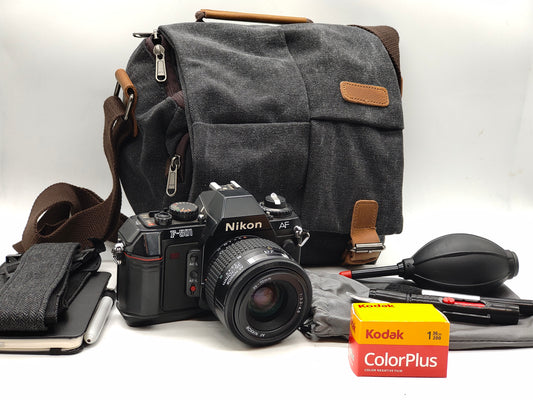 Nikon F-501 + zoom lens SLR film camera gift set.