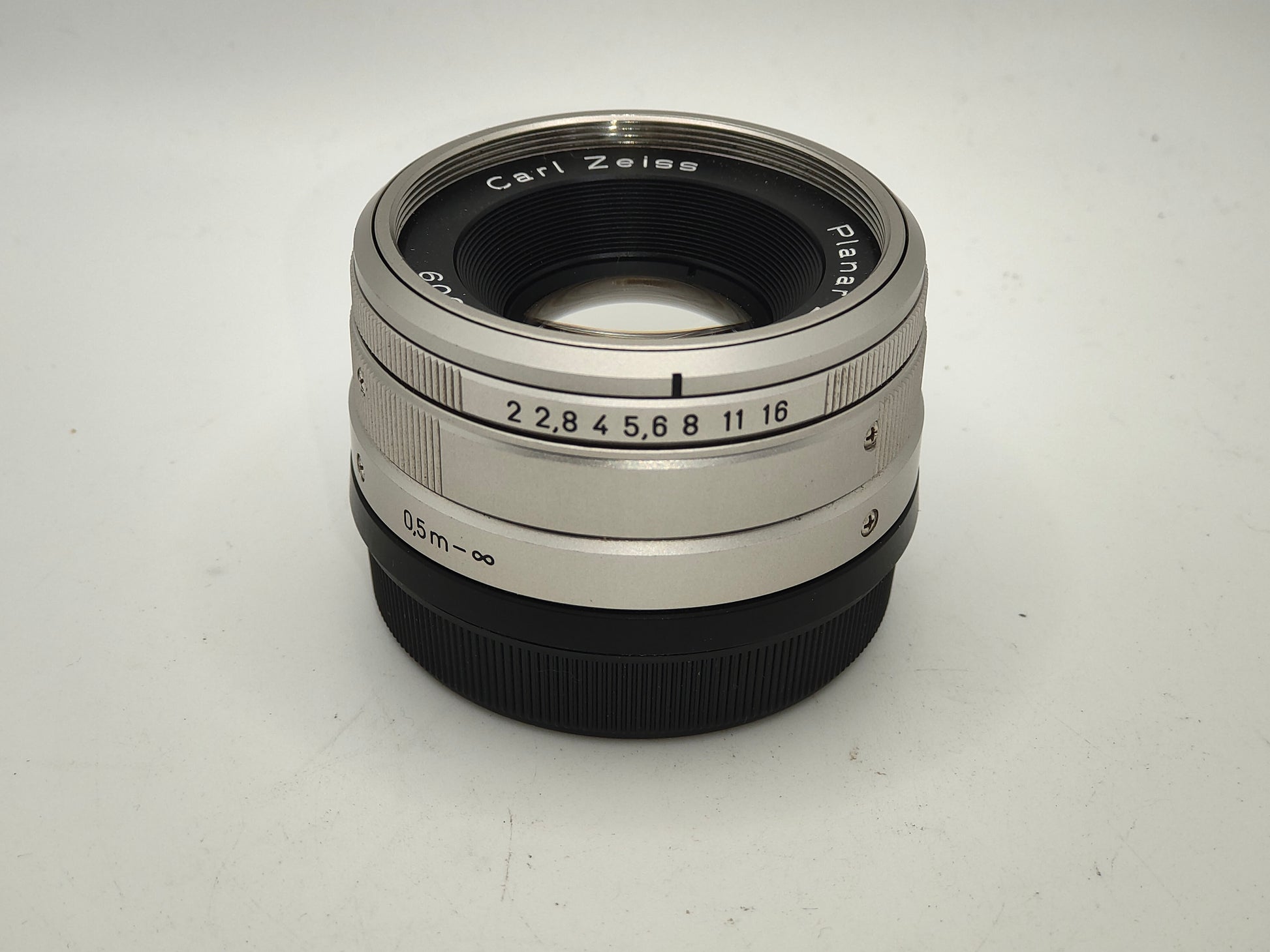 Contax G2 lens: Carl Zeiss Planar 35mm f/2 (2/35). FILM TESTED.