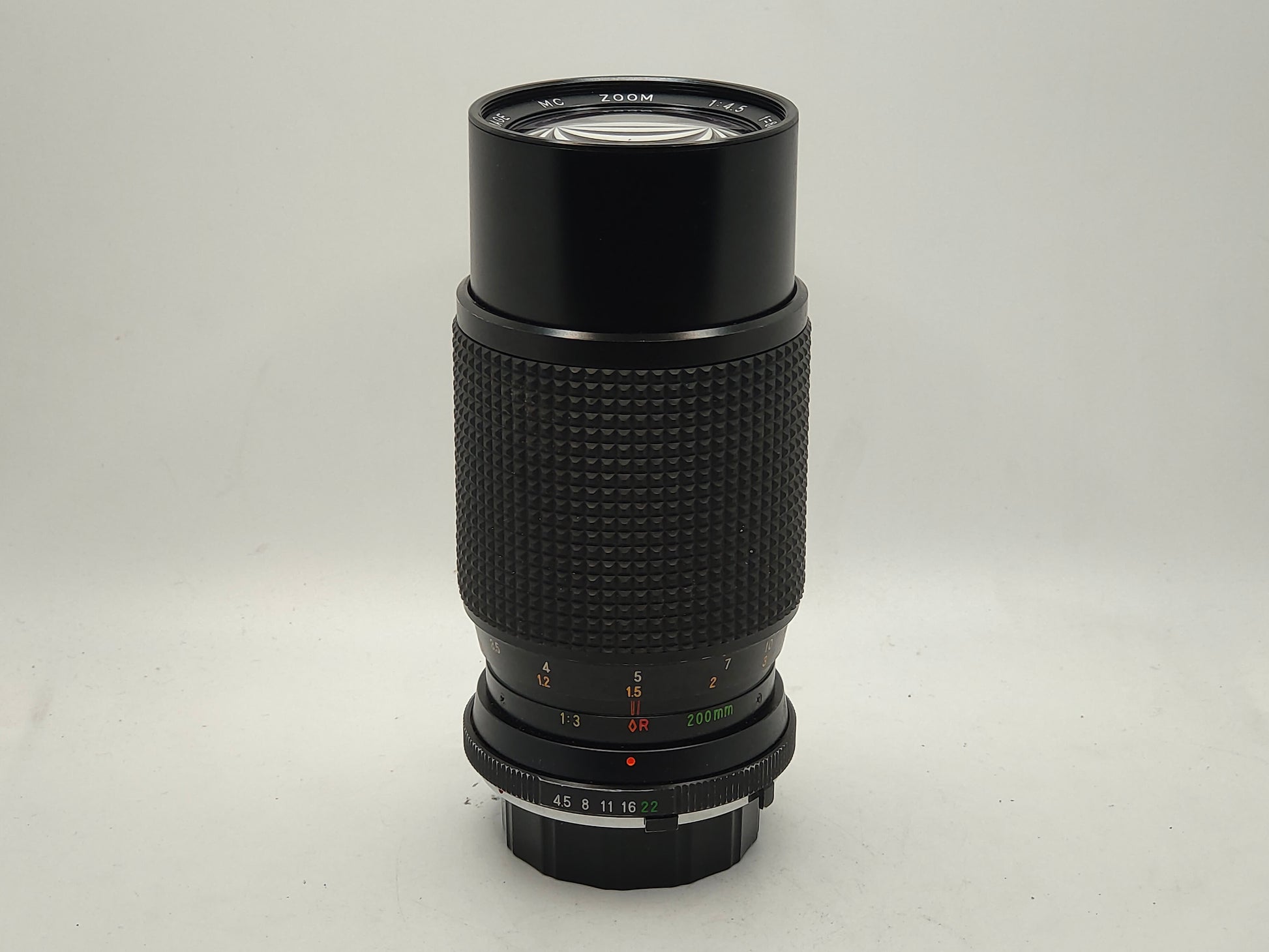 80-200mm f/4.5 zoom lens for Minolta SRT SLRs.