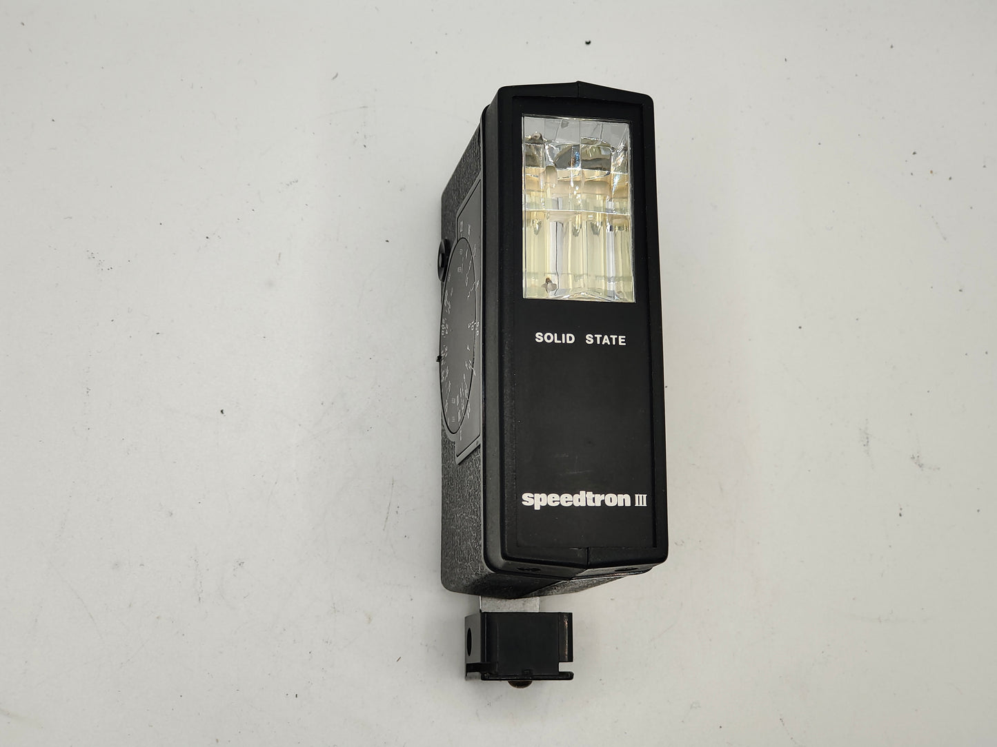Speedtron Camera flash with hot-shoe + cable.