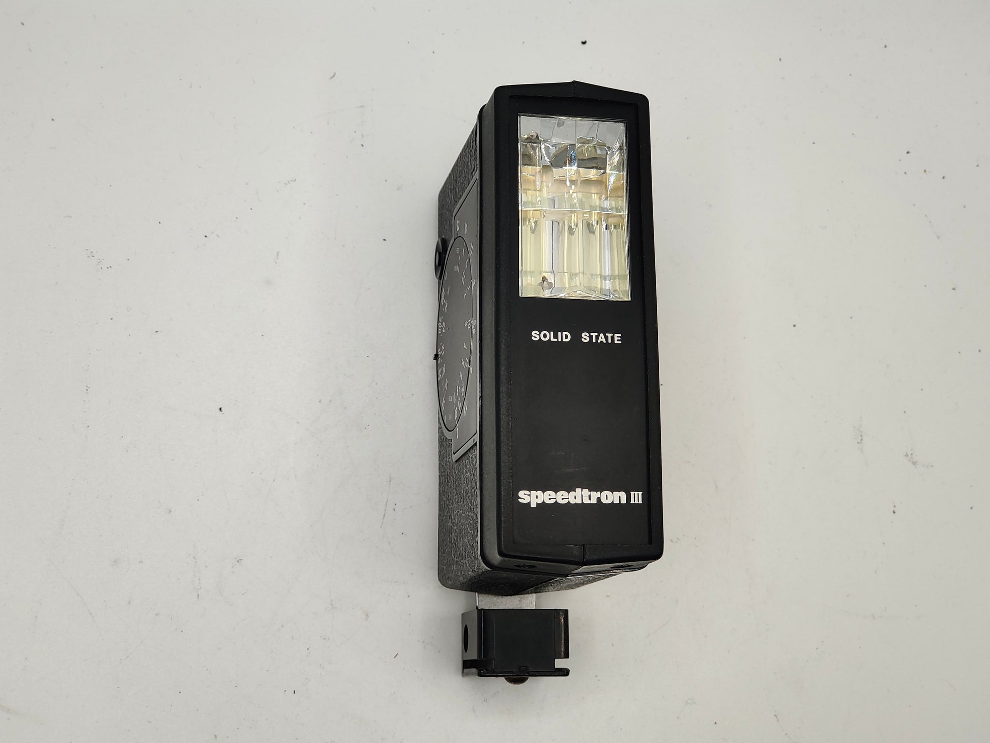 Speedtron Camera flash with hot-shoe + cable.