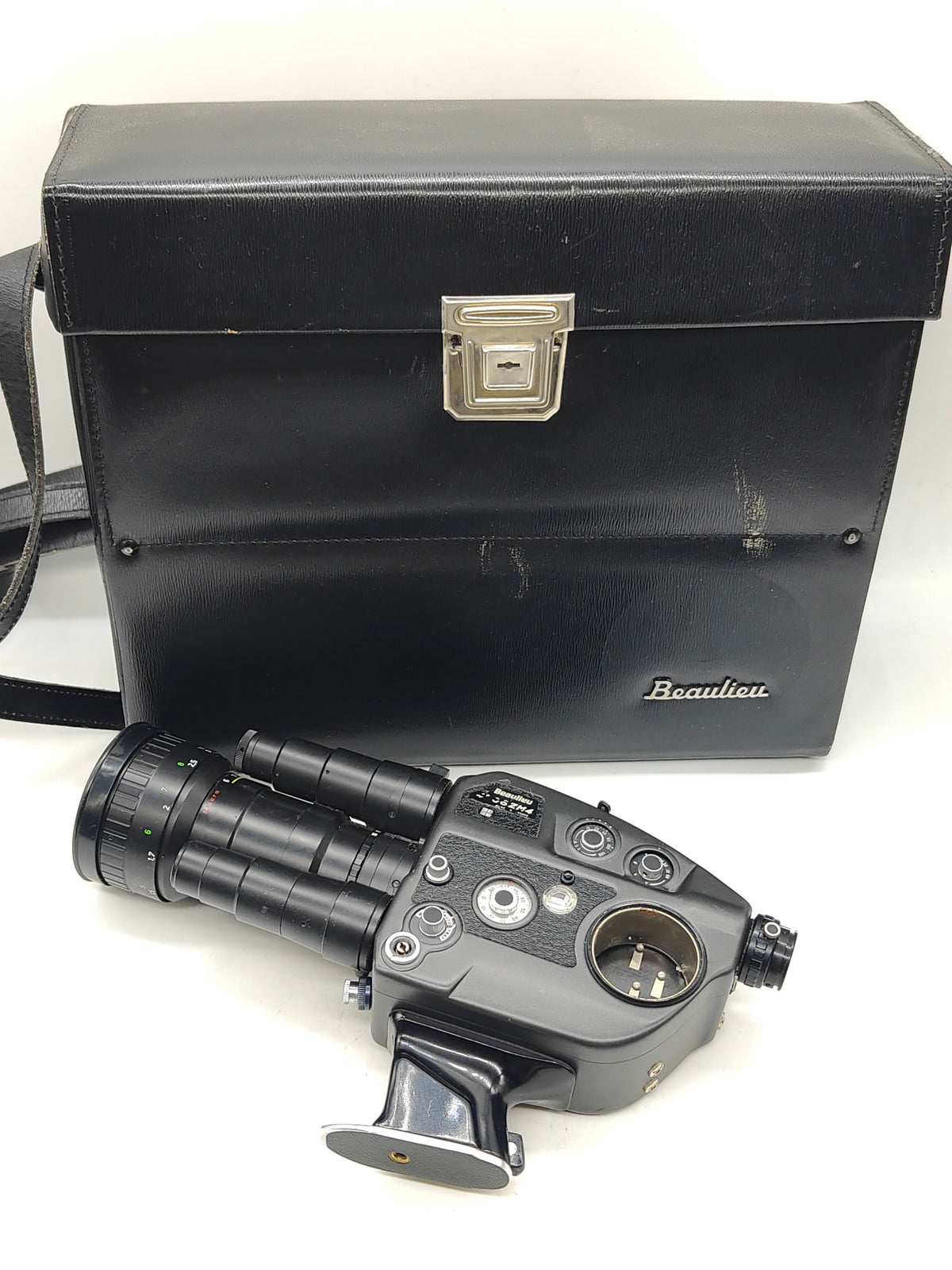 FILM TESTED Beaulieu 4008ZM4 Super-8 camera: full set with original box and leather case